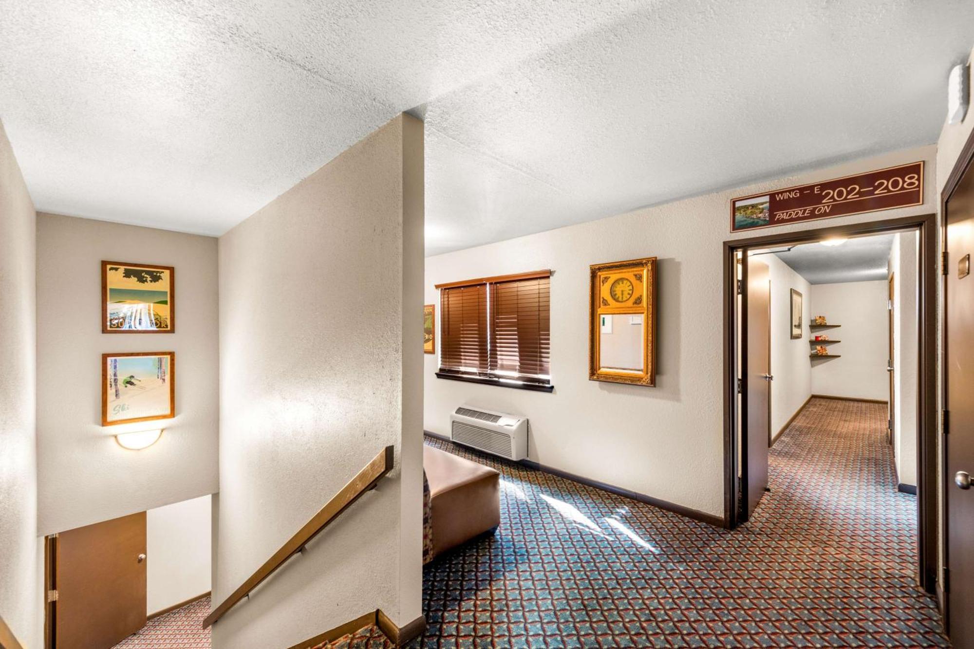 Americas Best Value Inn Marquette Exteriér fotografie