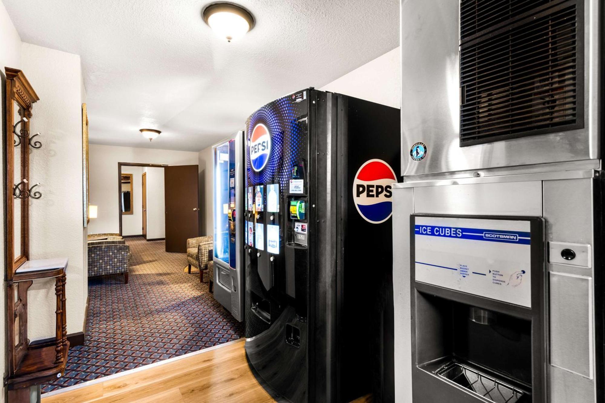 Americas Best Value Inn Marquette Exteriér fotografie