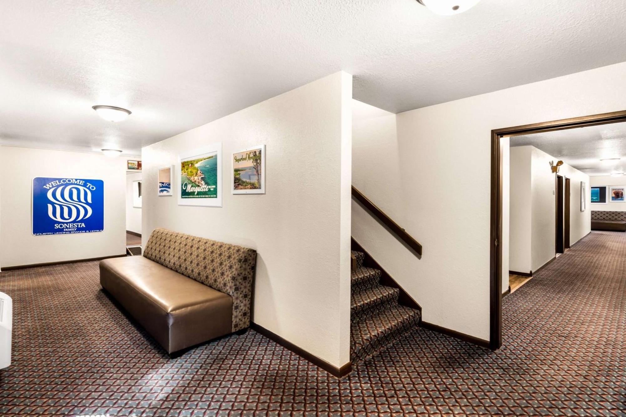 Americas Best Value Inn Marquette Exteriér fotografie