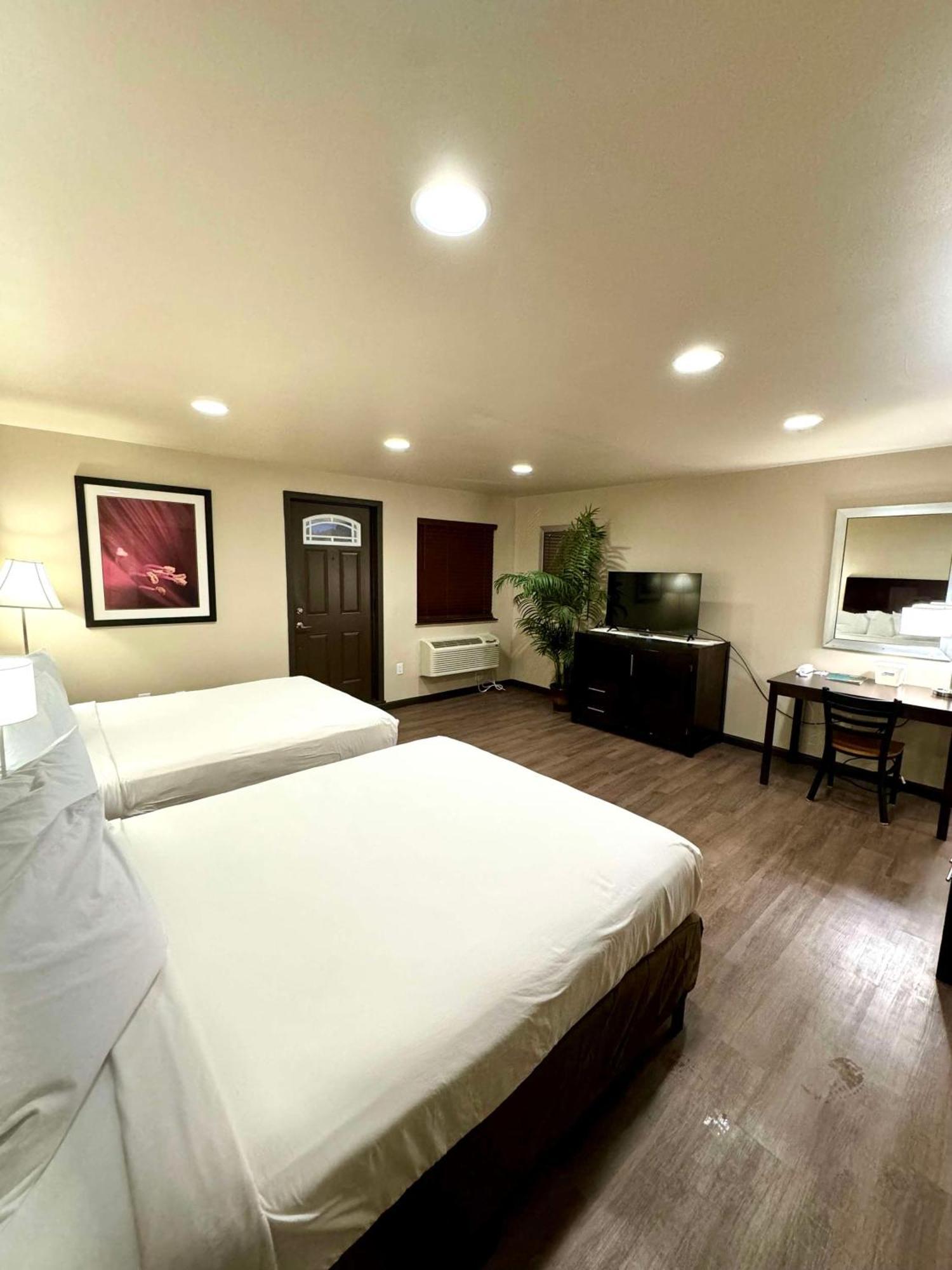 Americas Best Value Inn Marquette Exteriér fotografie